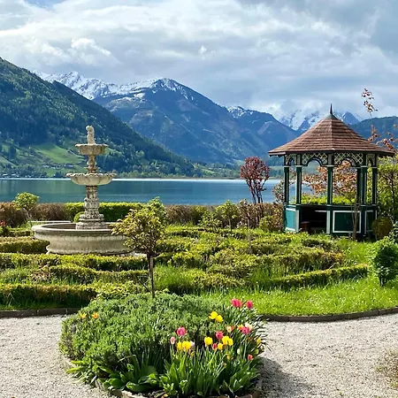 Gletscherblick By Jara Kaprun